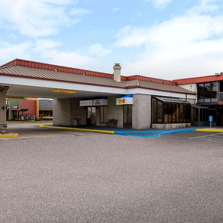 Days Inn By Wyndham Perrysburg Toledo Экстерьер фото