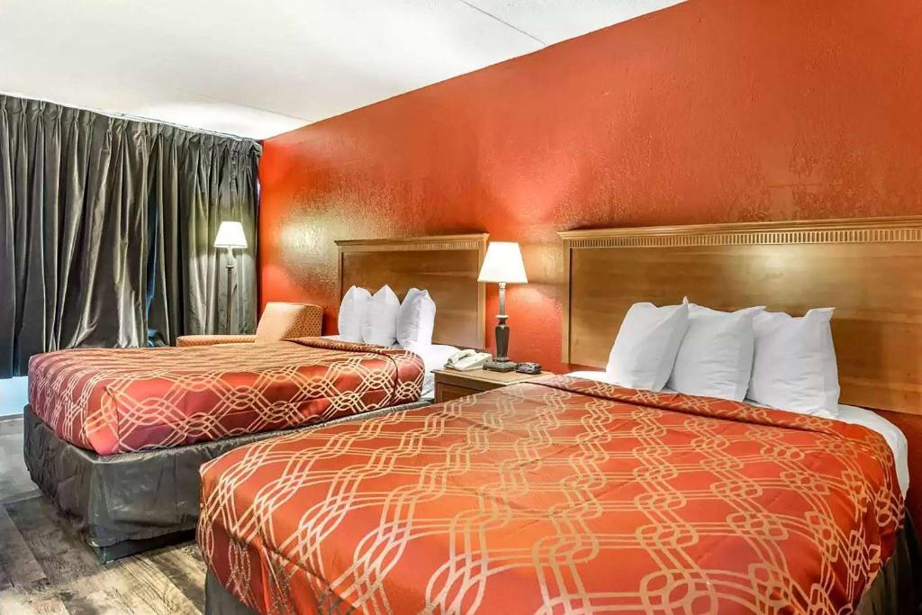 Days Inn By Wyndham Perrysburg Toledo Экстерьер фото