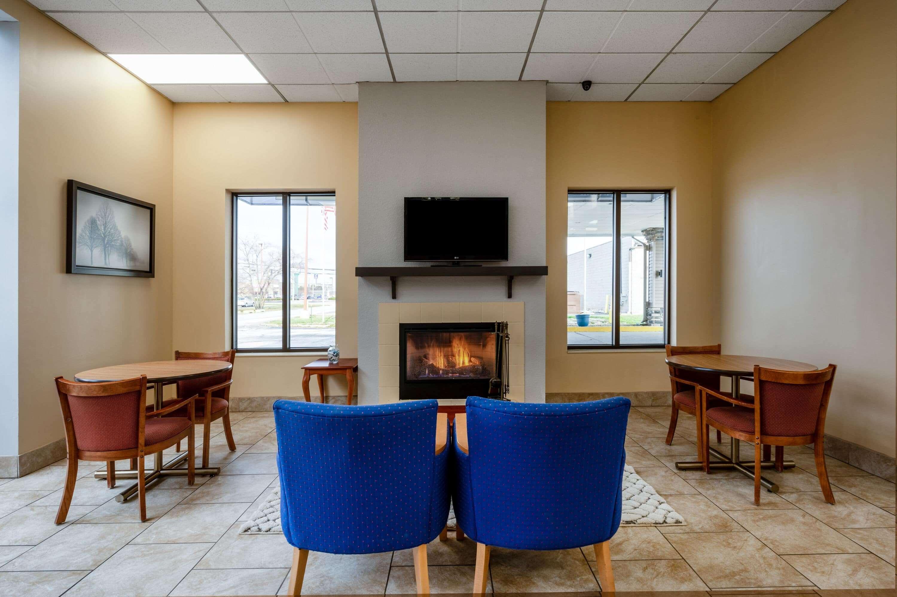 Days Inn By Wyndham Perrysburg Toledo Экстерьер фото