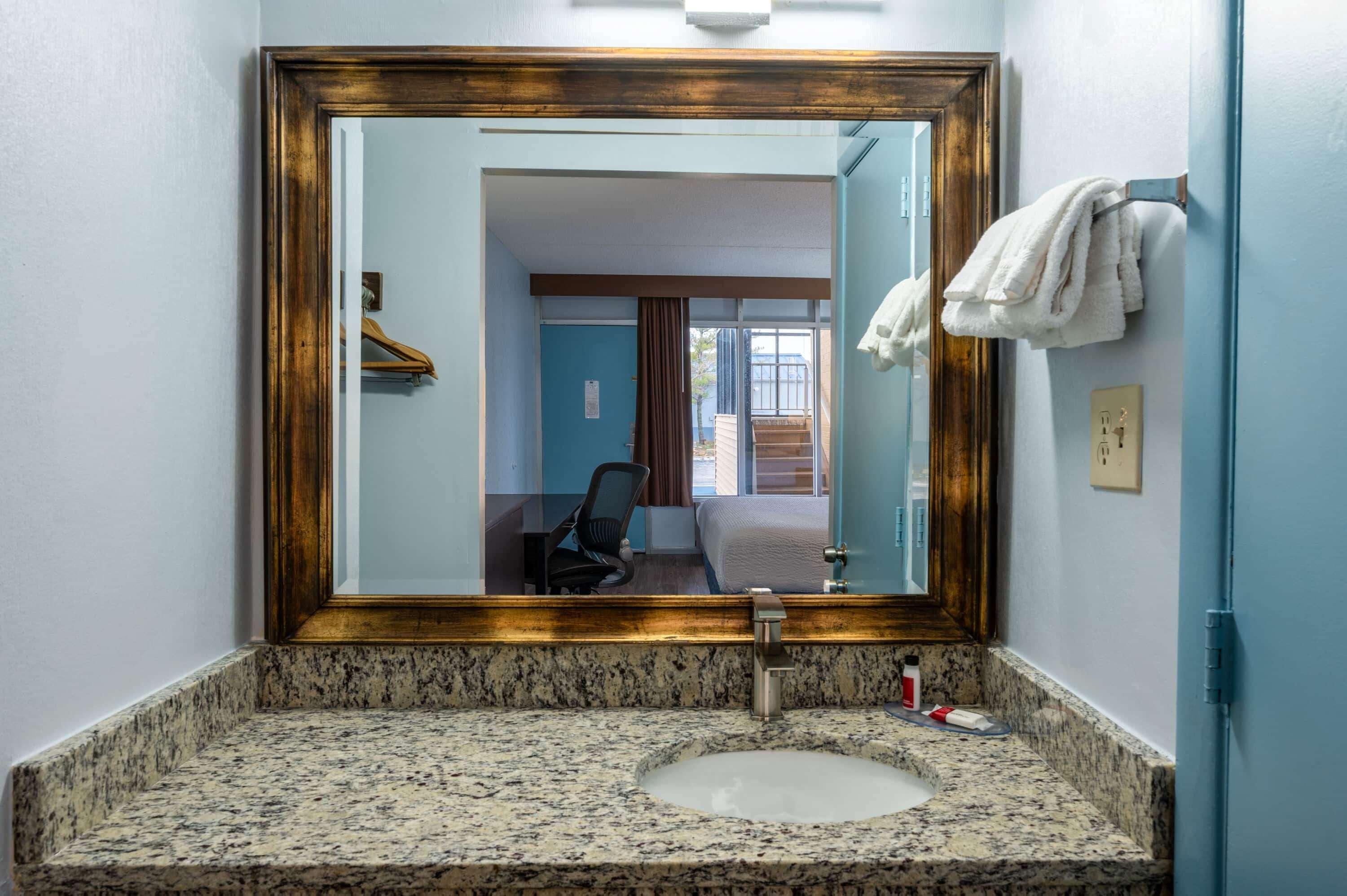 Days Inn By Wyndham Perrysburg Toledo Экстерьер фото