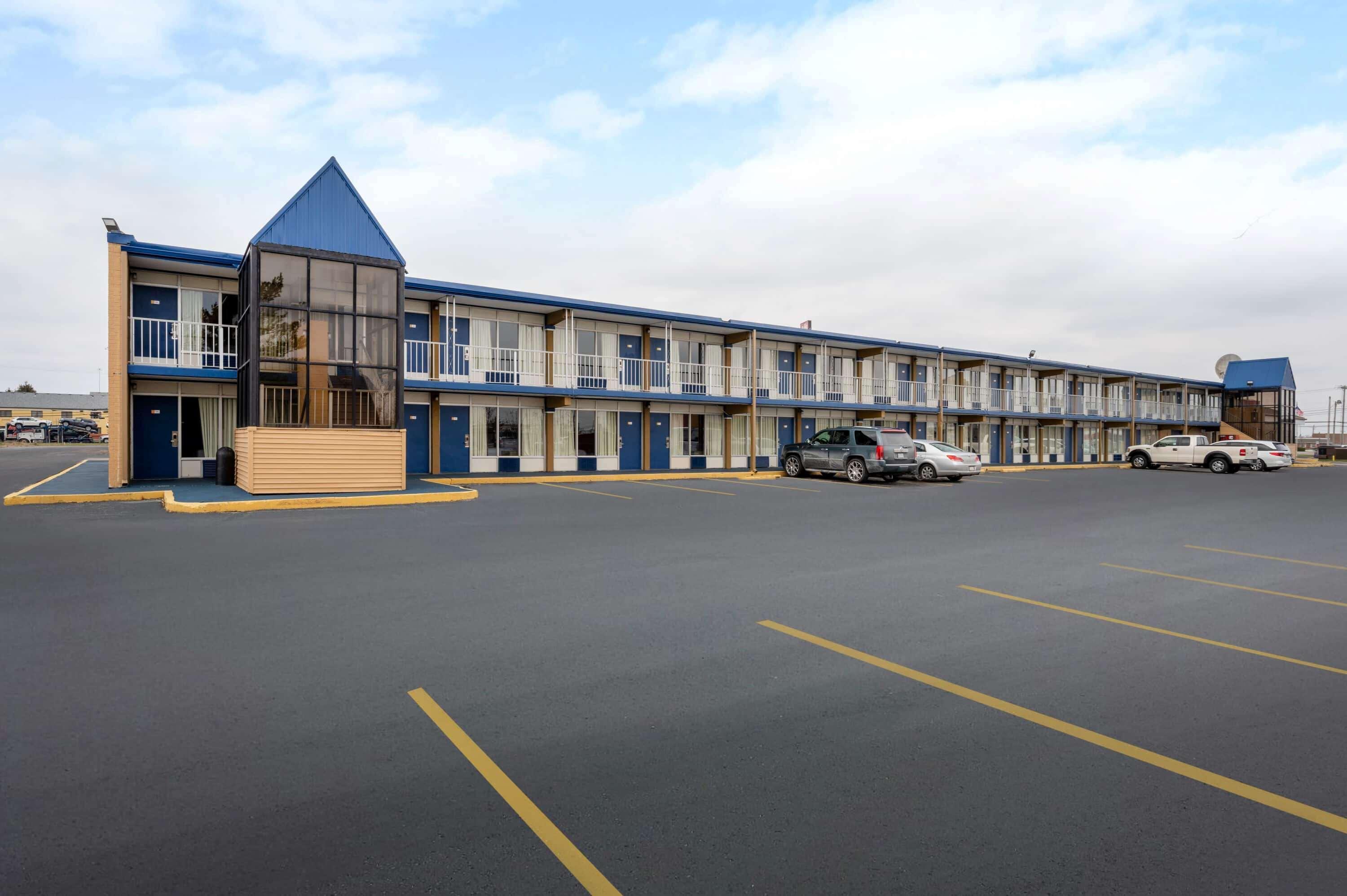 Days Inn By Wyndham Perrysburg Toledo Экстерьер фото
