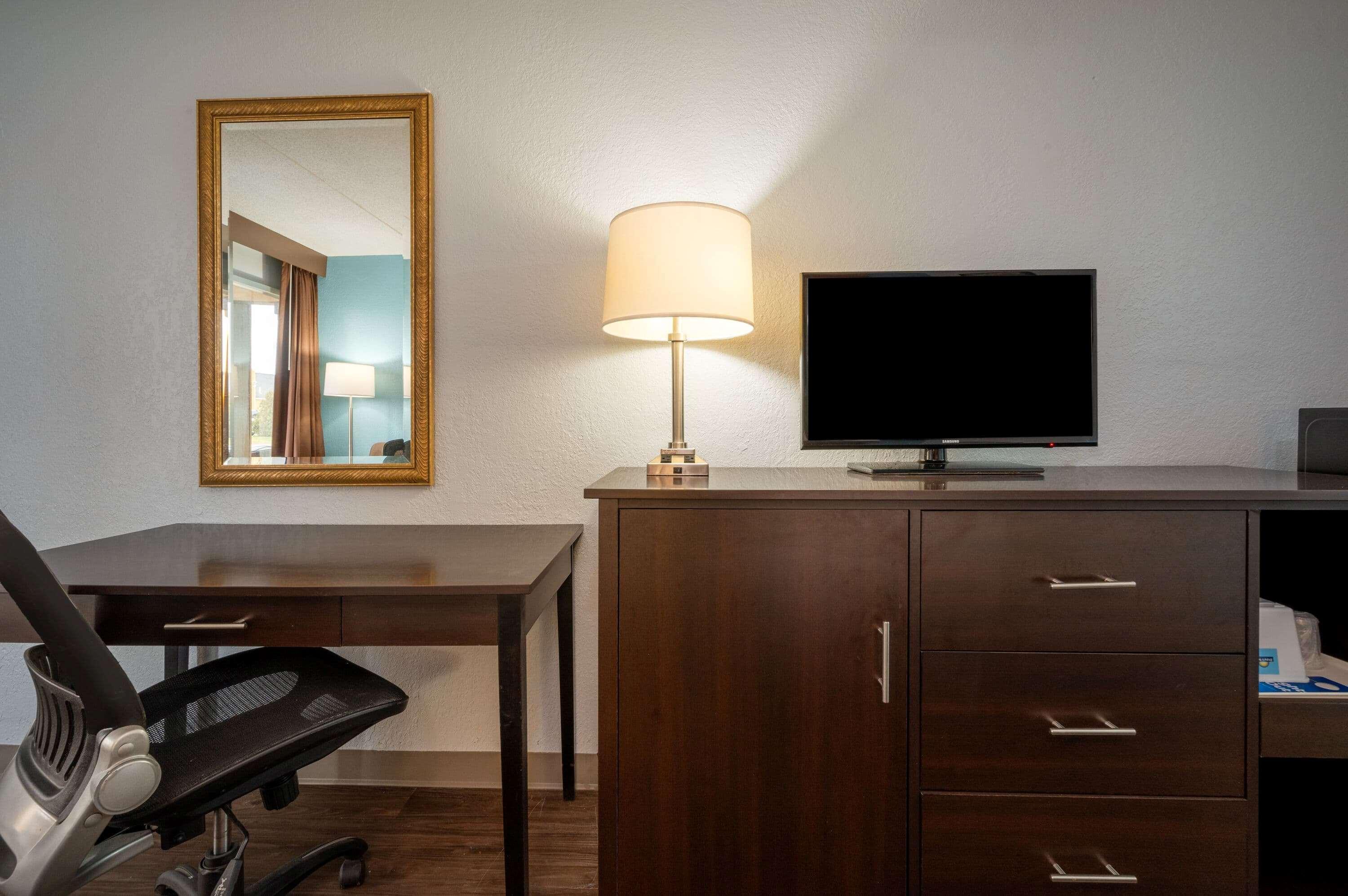 Days Inn By Wyndham Perrysburg Toledo Экстерьер фото